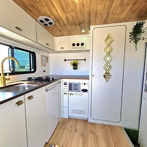 Camping Camper Estatico Solo Para Alojar En El Frente Del Mar, La Tejita
